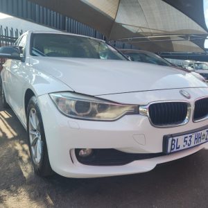 2014 BMW 316i A/T 157858kms